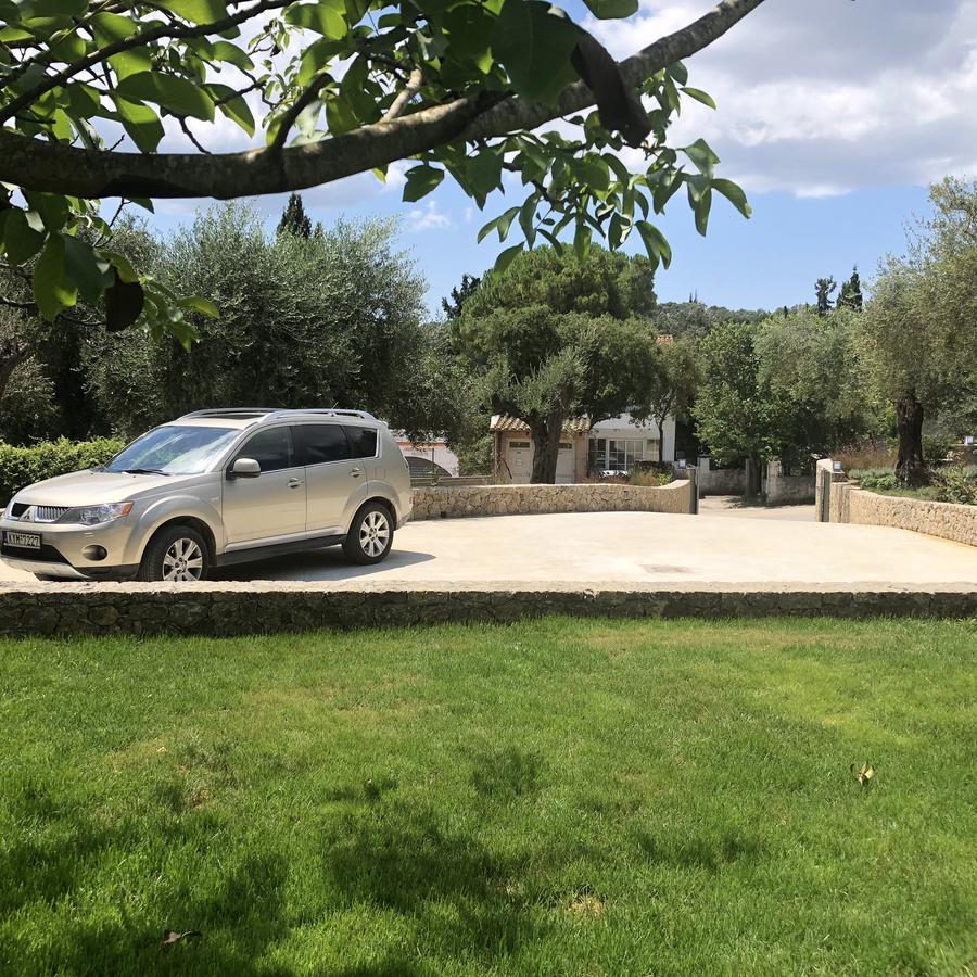 Villa Ren Dassia  Buitenkant foto