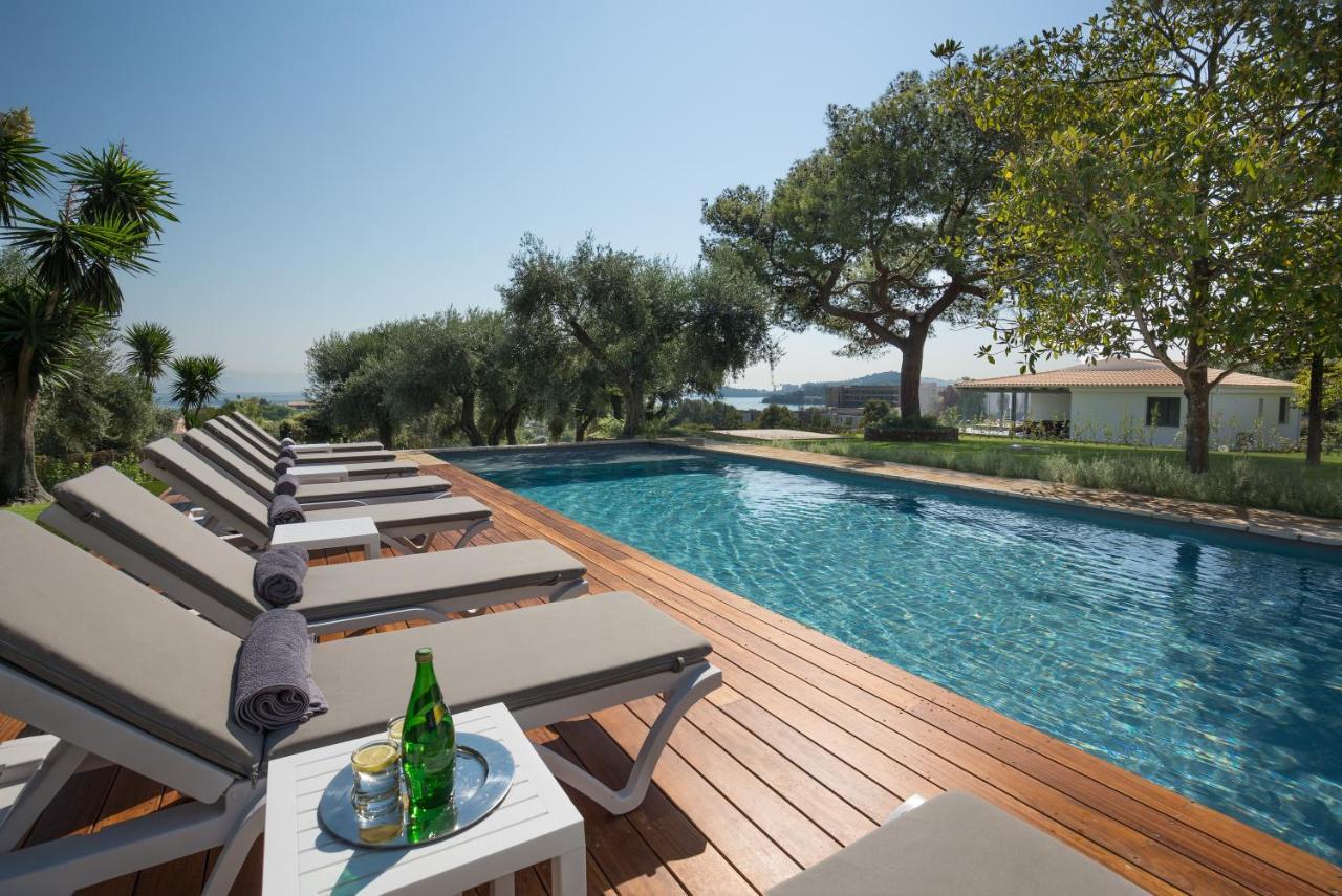 Villa Ren Dassia  Buitenkant foto